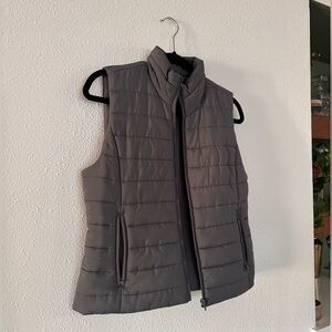 The Loft Women’s Grey Puffer Vest